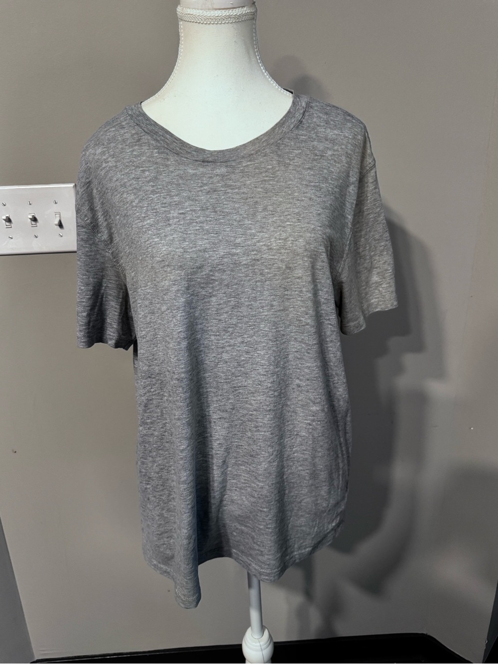 Old Navy Light Heather Gray Short Sleeve Tee